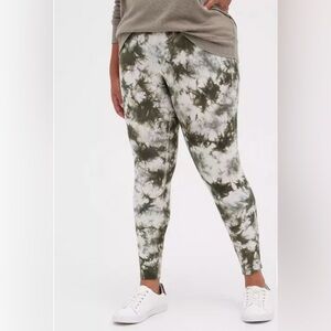 TORRID Full Length Signature Waist Fleeced Lined Legging